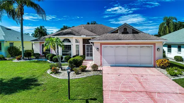 2424 E Del Webb Boulevard, SUN CITY CENTER, FL 33573