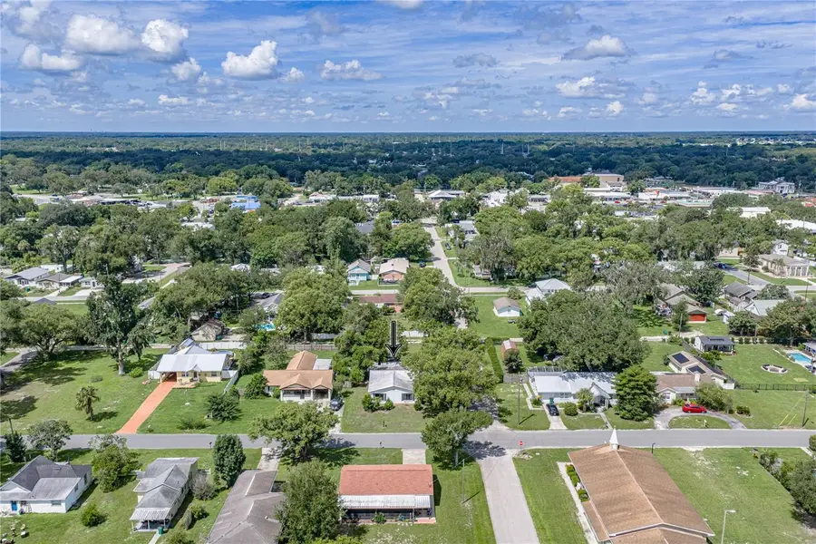 5207 10th Street, Zephyrhills, FL 33542 - #2