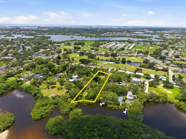 6495 Burning Tree Drive, SEMINOLE, FL 33777