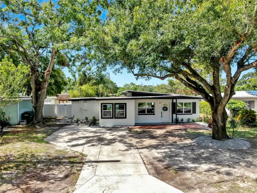4112 W Lawn Avenue, Tampa, FL 33611 - #2