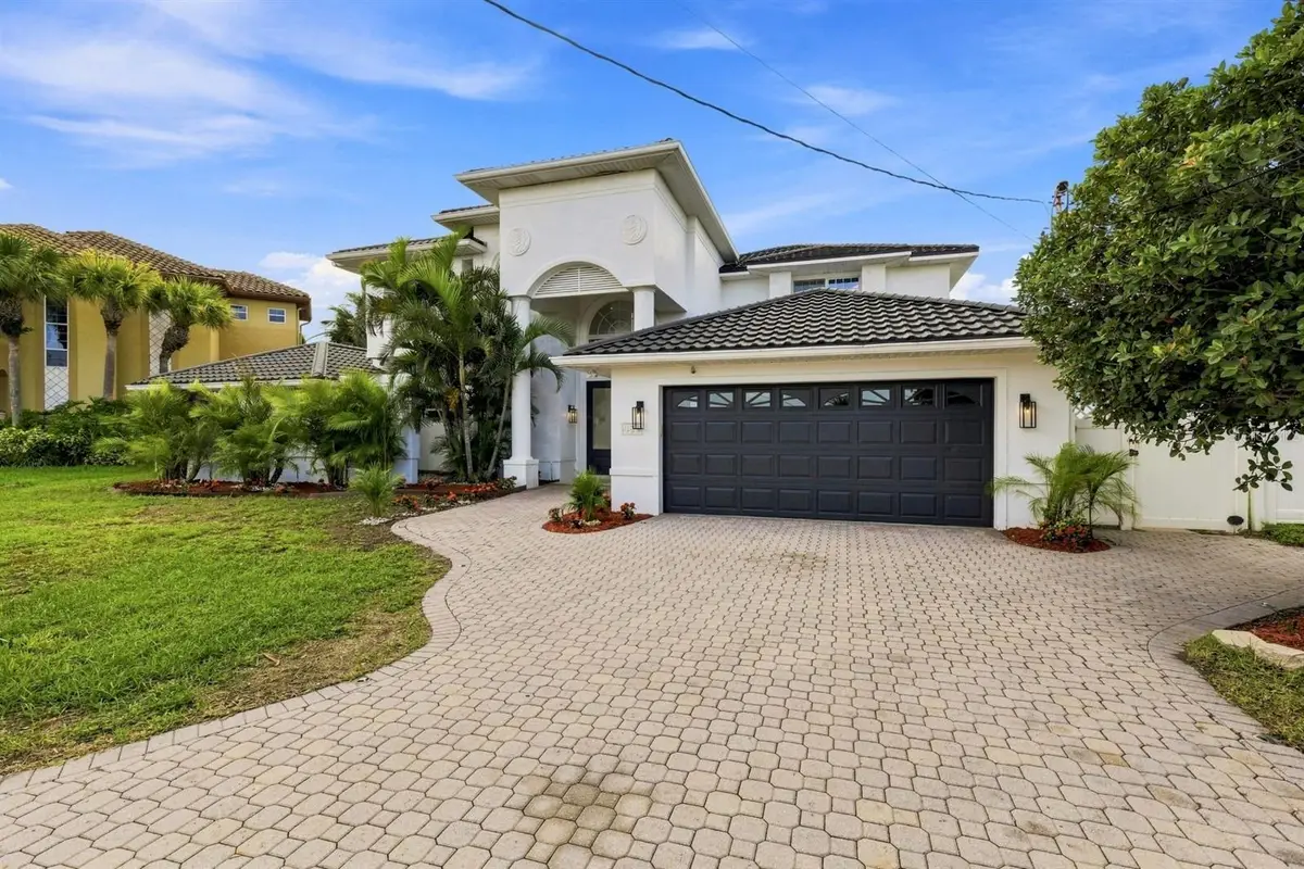461 Palm Island Ne, Clearwater Beach, FL 33767 - #1