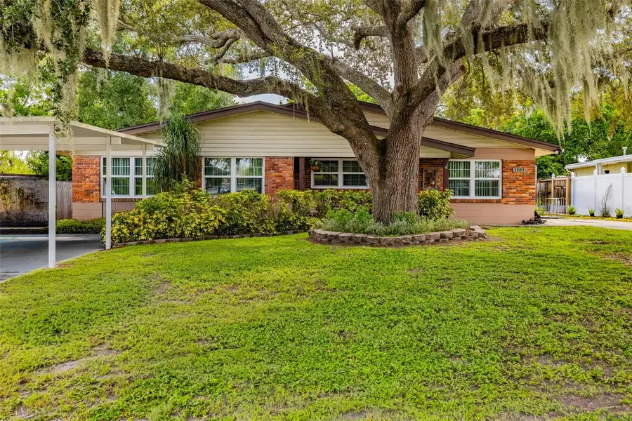 1205 W Camellia Drive, Brandon, FL 33510 - #2
