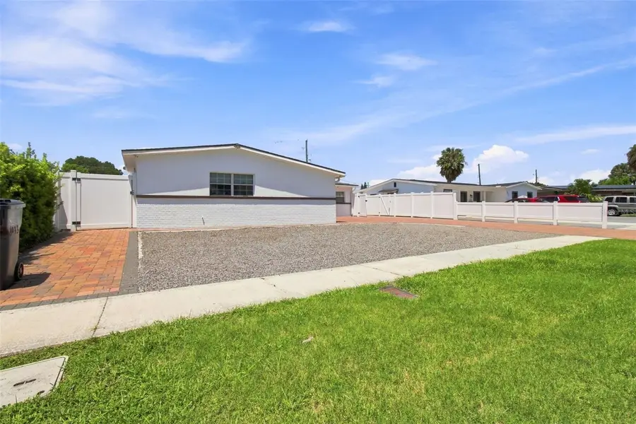6033 Ambassador Drive, Tampa, FL 33615 - #3