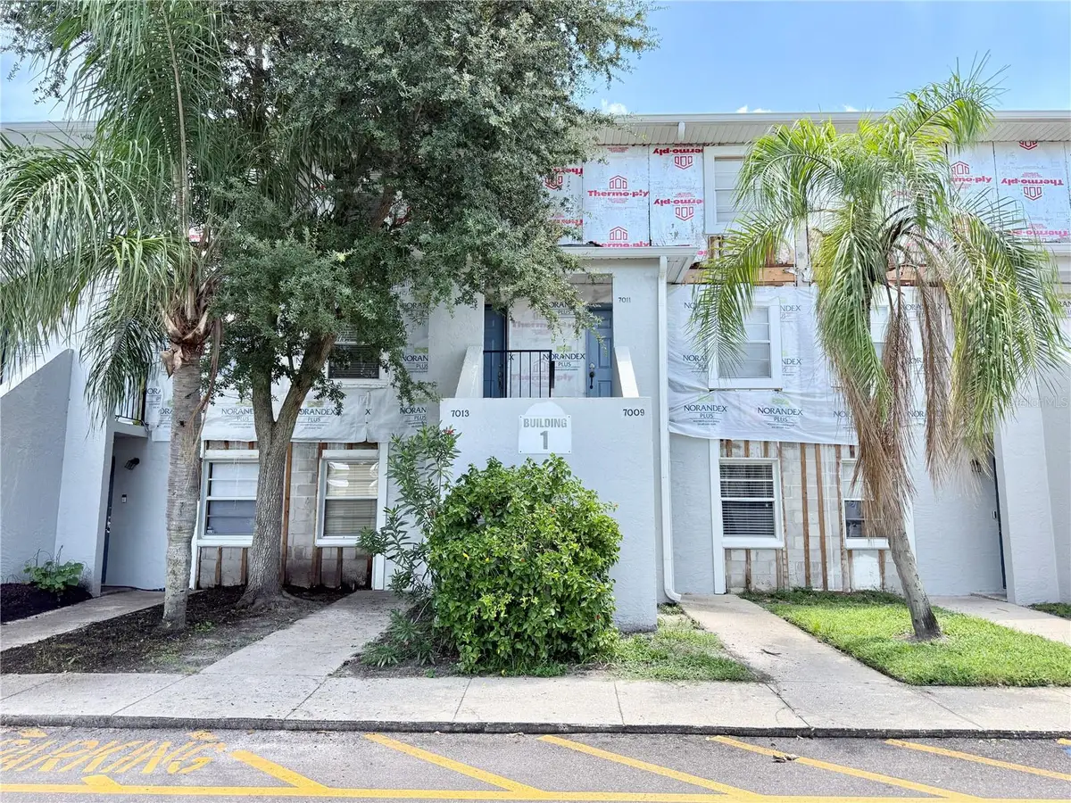 7011 Waterside Dr, Tampa, FL 33617 - #1