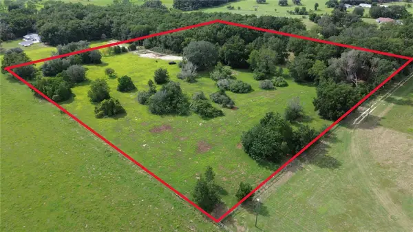 28430 Roberts Drive, BROOKSVILLE, FL 34602