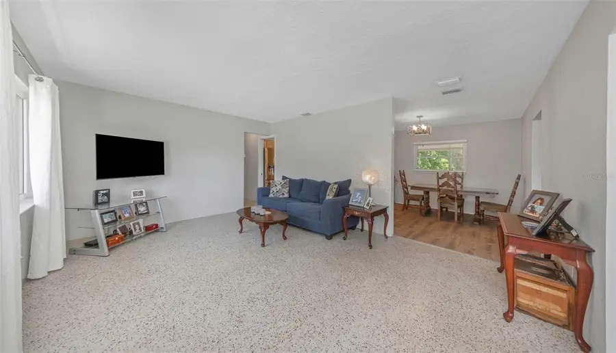6191 6th Avenue S, Saint Petersburg, FL 33707 - #3