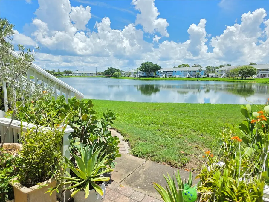 118 Pompano Drive Se #B, Saint Petersburg, FL 33705 - #2