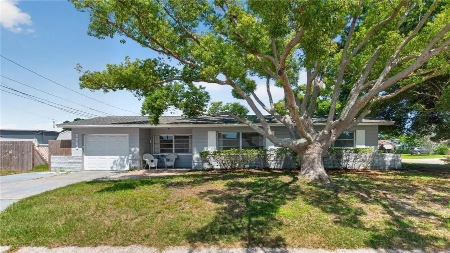 1901 57th Street N, Saint Petersburg, FL 33710 - #2