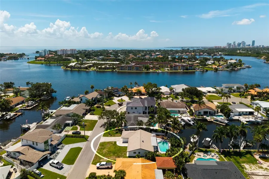 3960 13th Way Ne, Saint Petersburg, FL 33703 - #3
