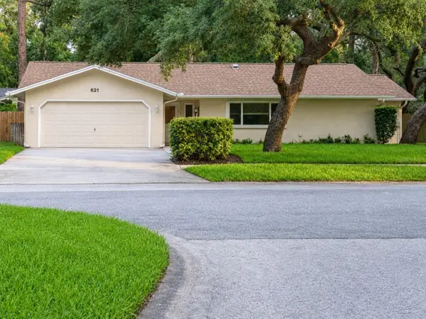 621 Timber Ln, TARPON SPRINGS, FL 34689