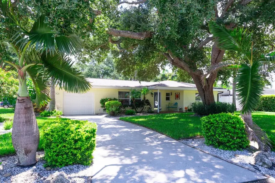 1901 Marlin Drive, Belleair Bluffs, FL 33770 - #3