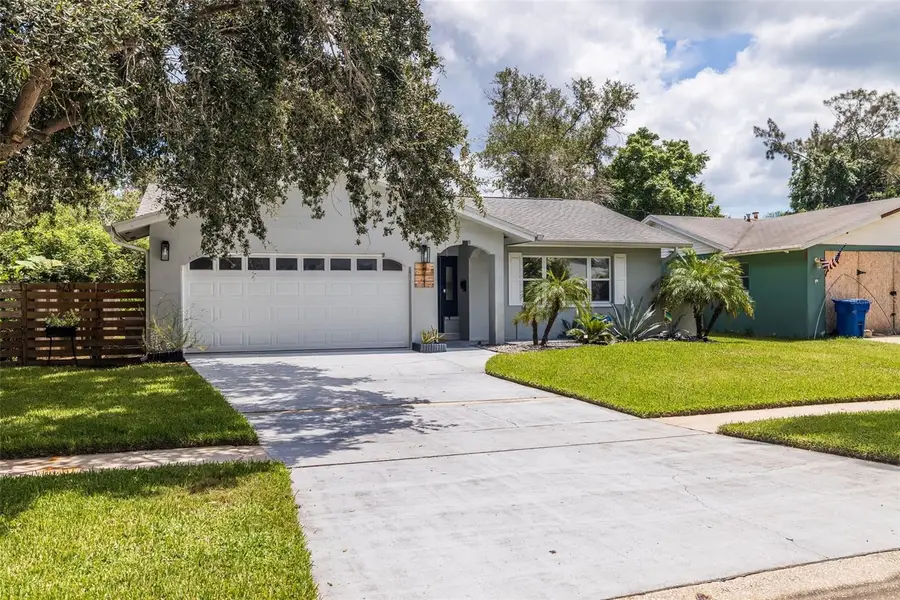 5711 Venetian Boulevard Ne, Saint Petersburg, FL 33703 - #2