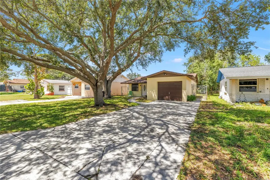 231 93rd Avenue N, Saint Petersburg, FL 33702 - #3