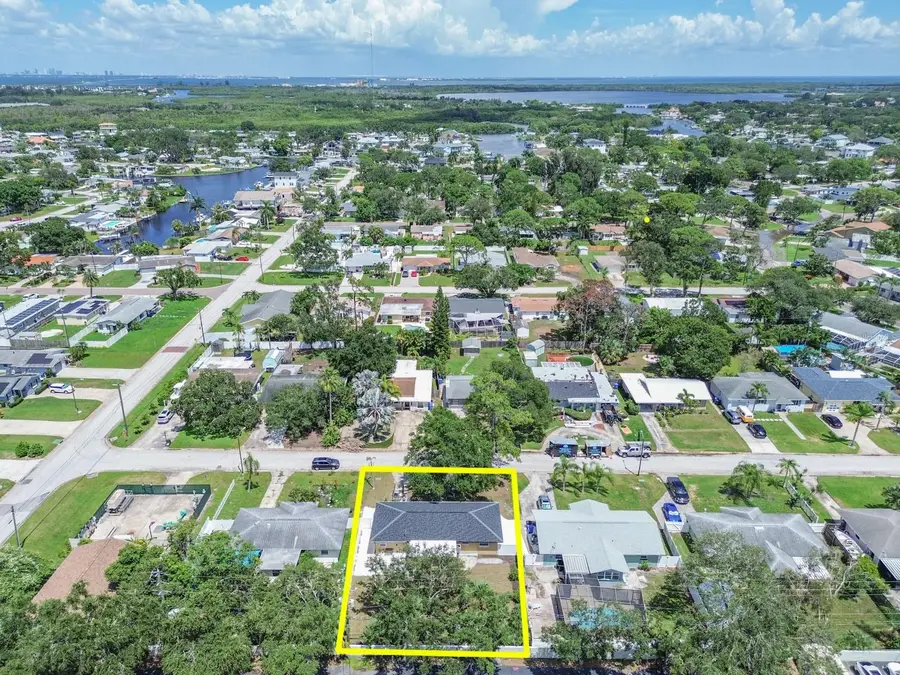9046 3rd Street N, Saint Petersburg, FL 33702 - #3