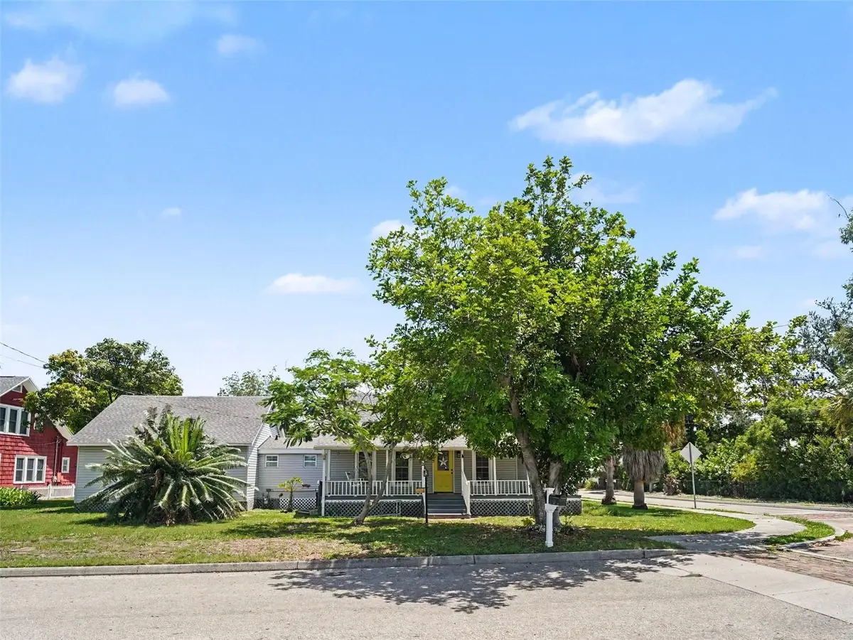 502 7th Avenue W, Palmetto, FL 34221 - #1