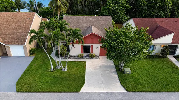 33 Peachtree Place, BOYNTON BEACH, FL 33436