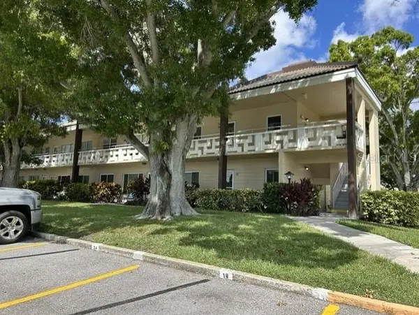 2280 World Parkway Boulevard #18, CLEARWATER, FL 33763