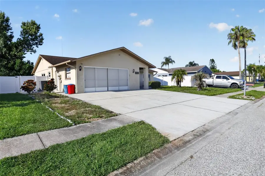 3104 Dole Street, Holiday, FL 34691 - #2