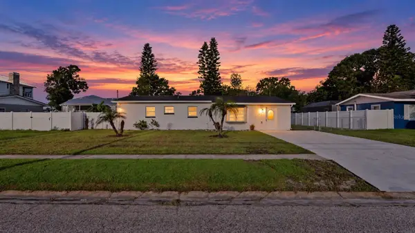 310 Country Club Drive, OLDSMAR, FL 34677