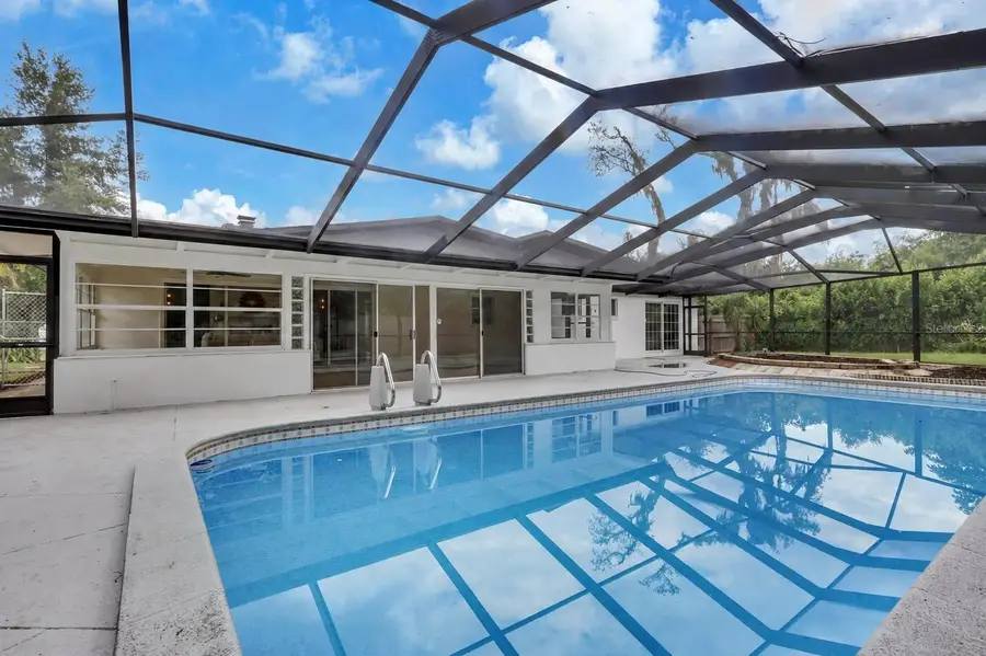 5627 Oakland Drive, Tampa, FL 33617 - #2