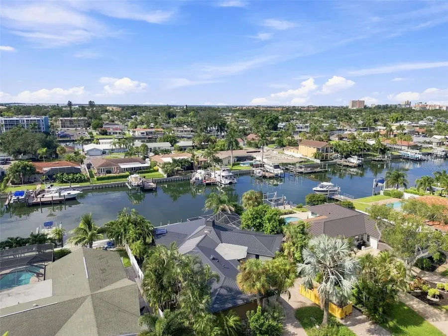 3830 46th Avenue S, Saint Petersburg, FL 33711 - #2
