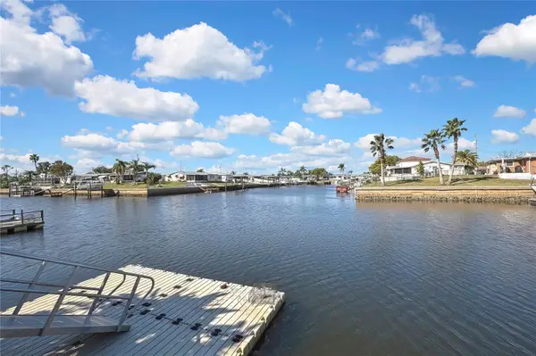 12527 1st Isle, HUDSON, FL 34667