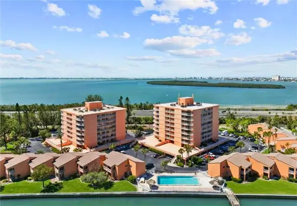 7400 Sunshine Skyway Lane S #106, ST PETERSBURG, FL 33711
