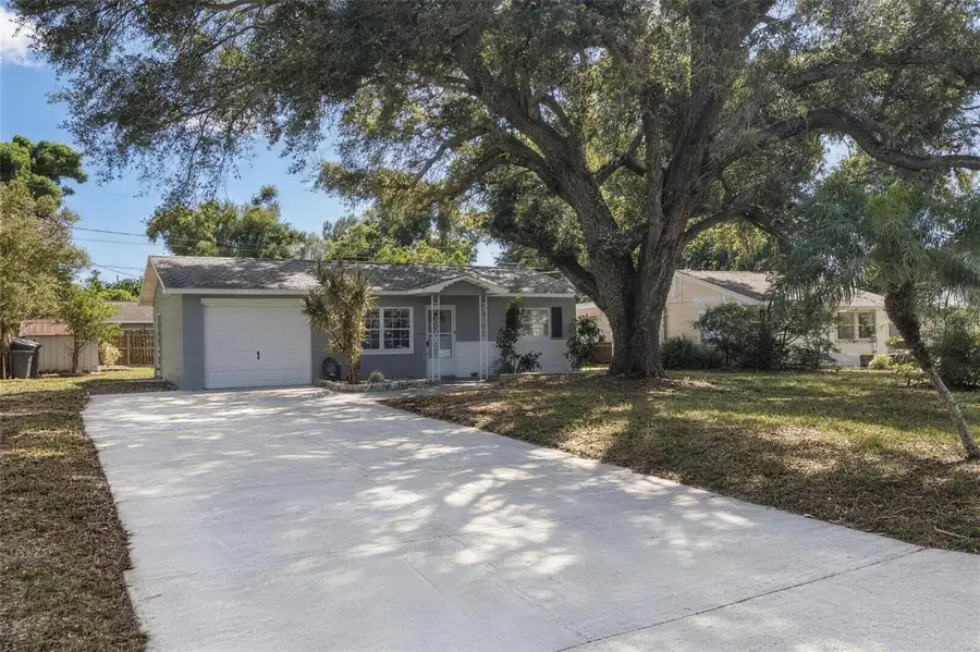 5392 44th Avenue N, Saint Petersburg, FL 33709 - #2