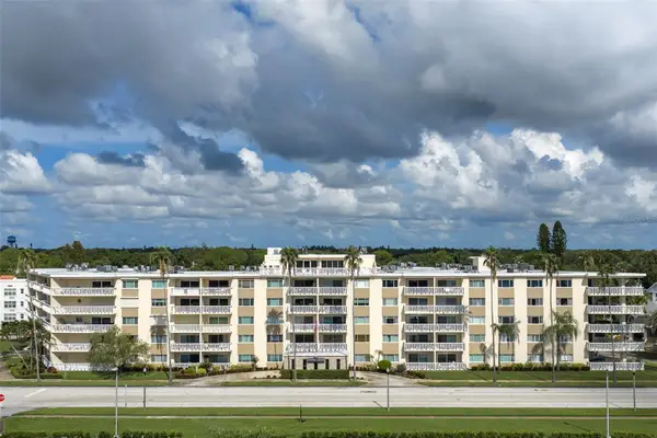 1200 N Shore Drive Ne #208, ST PETERSBURG, FL 33701