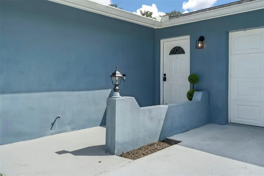6917 Dunnett Avenue N, Saint Petersburg, FL 33709 - #3