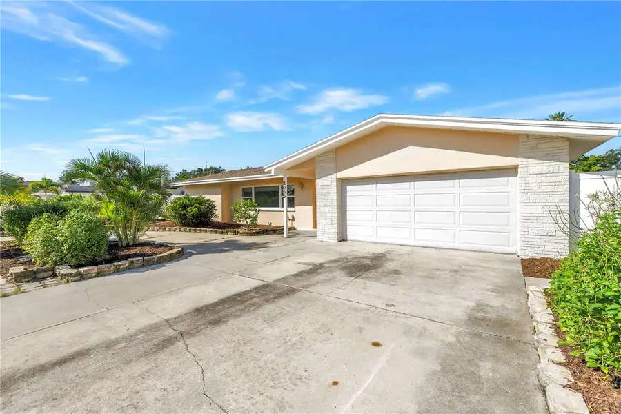 2053 Dolphin Boulevard S, Saint Petersburg, FL 33707 - #3