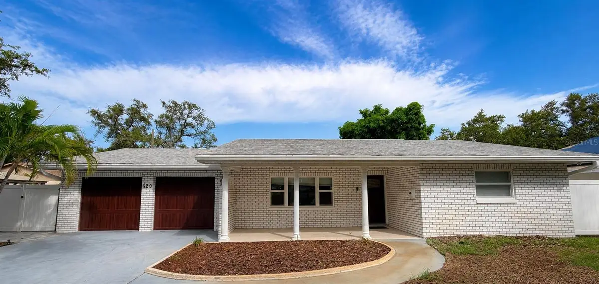 620 La Plaza Avenue S, Saint Petersburg, FL 33707 - #1