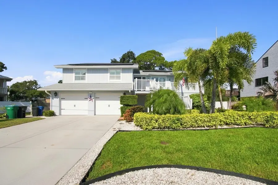 201 Lagoon Drive, Palm Harbor, FL 34683 - #2