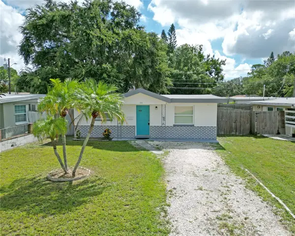 718 Northmoor Avenue N, ST PETERSBURG, FL 33702