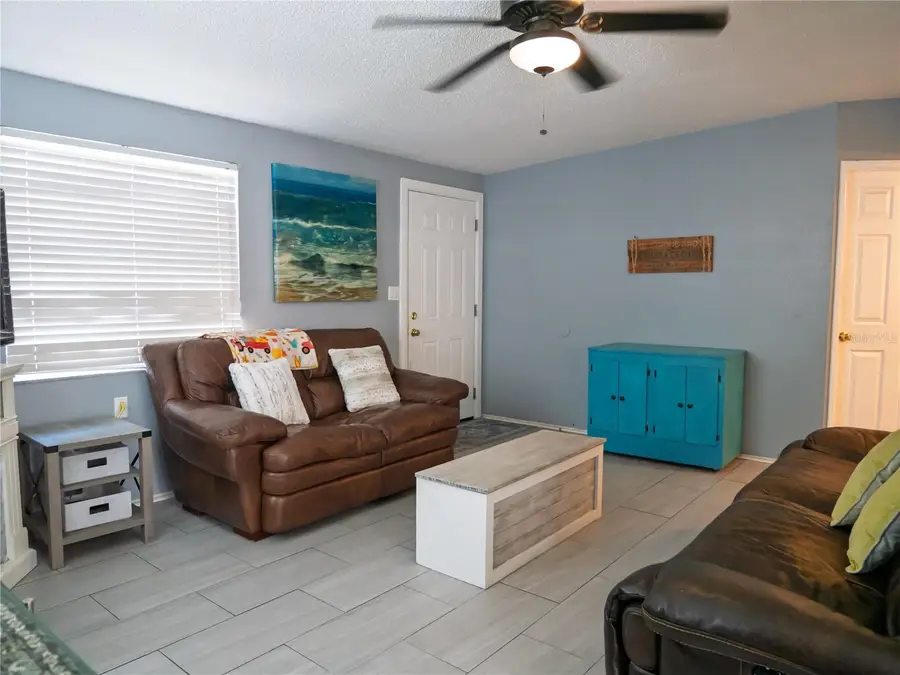 718 Northmoor Avenue N, Saint Petersburg, FL 33702 - #3