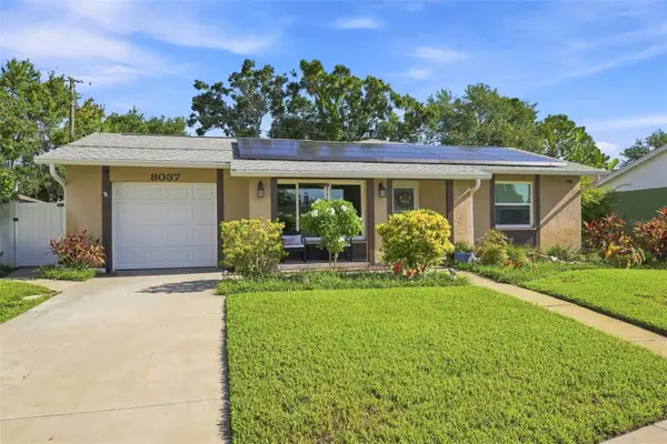 8037 Powder Horn Circle, LARGO, FL 33773