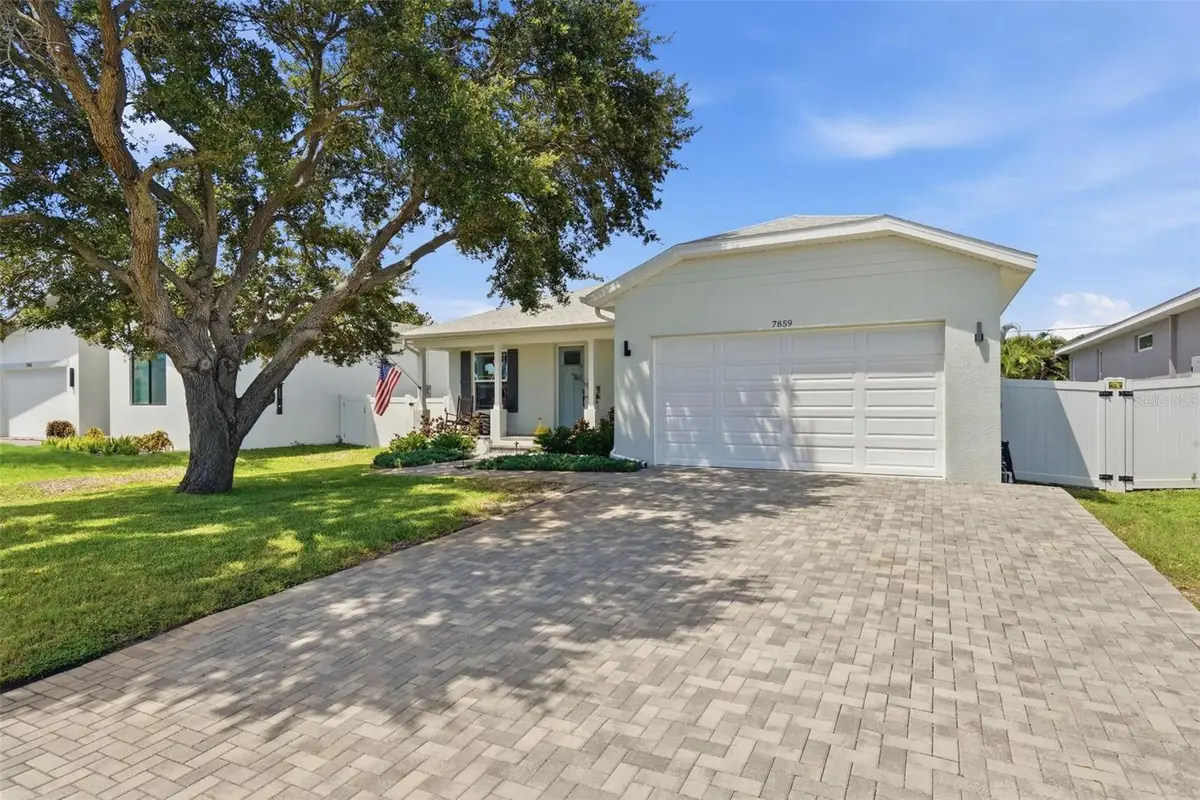 7859 40th Avenue N, Saint Petersburg, FL 33709 - #1