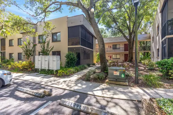 11714 Raintree Village Boulevard #A, TEMPLE TERRACE, FL 33617