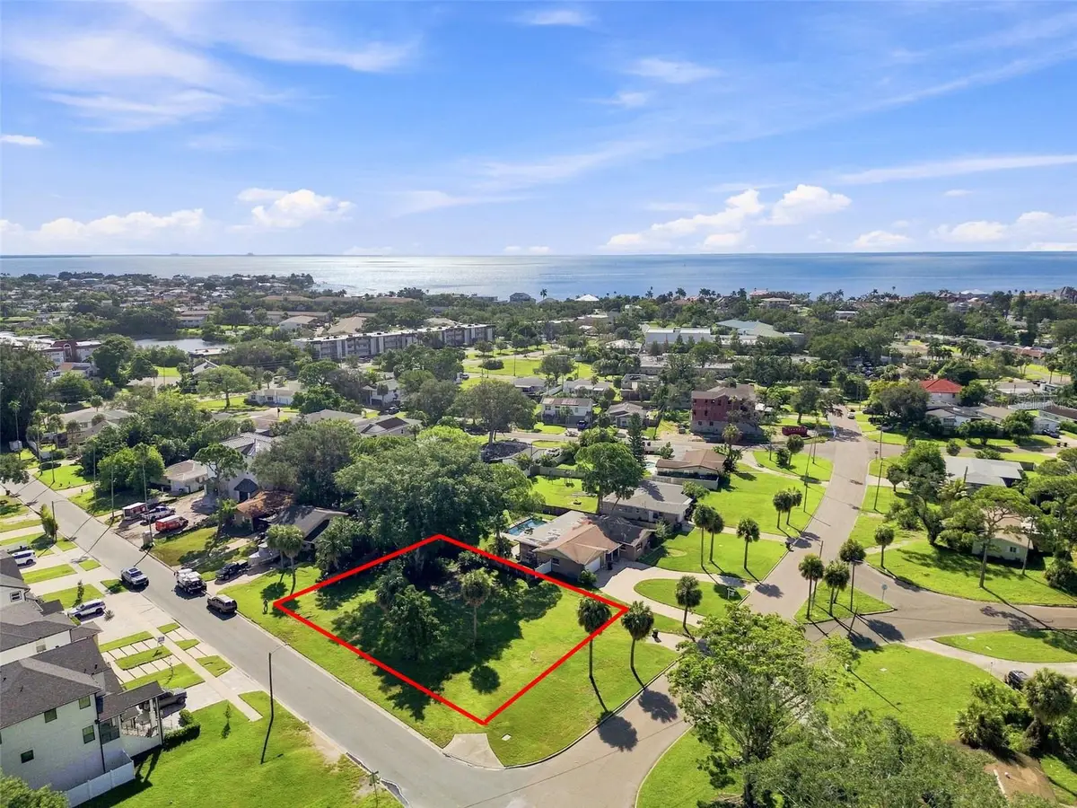 4647 Venetian Boulevard Ne, Saint Petersburg, FL 33703 - #1