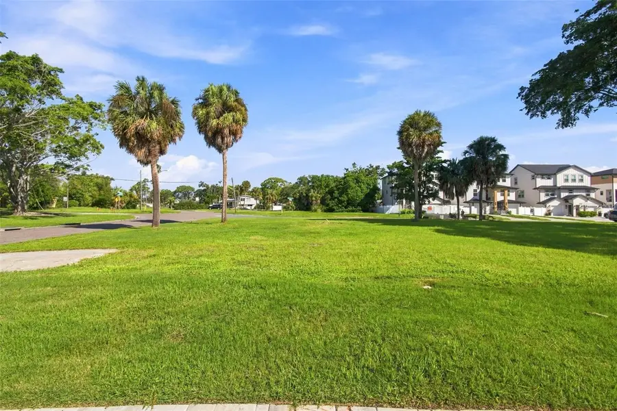 4647 Venetian Boulevard Ne, Saint Petersburg, FL 33703 - #2