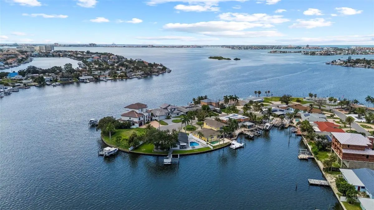 1514 Sea Gull Drive S, Saint Petersburg, FL 33707 - #1