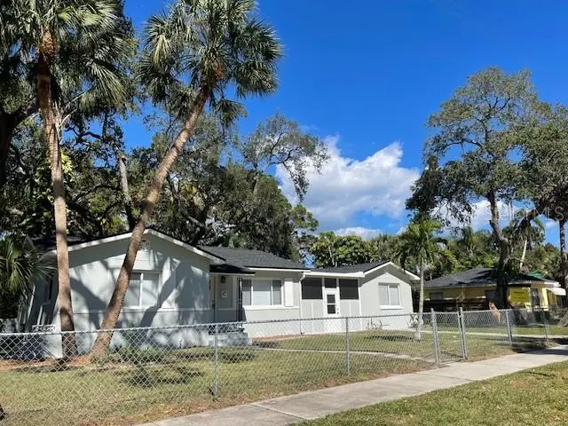 741 28th Avenue S, Saint Petersburg, FL 33705 - #1