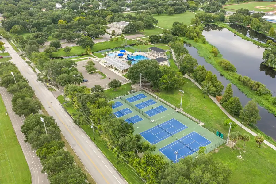 8068 28th Avenue N, Saint Petersburg, FL 33710 - #2