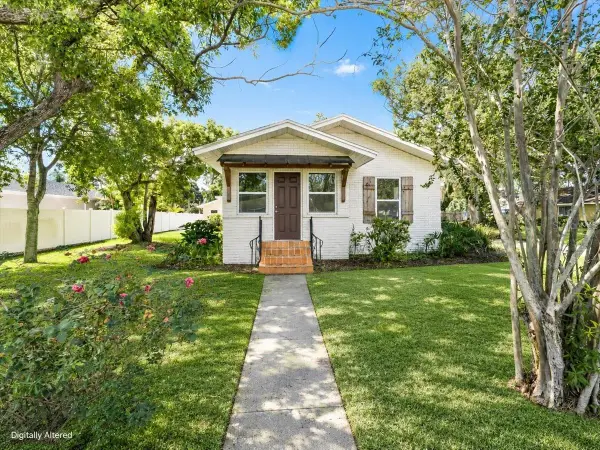 820 W Woodlawn Avenue, TAMPA, FL 33603