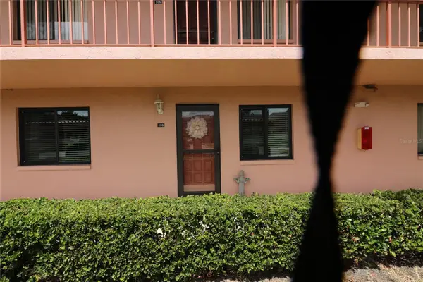 105 Lakeside Court #ELW VI UNIT 5, OLDSMAR, FL 34677