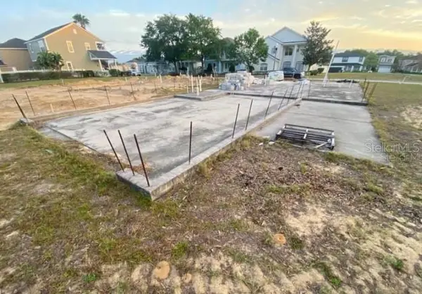 7404 Sparkling Court, KISSIMMEE, FL 34747