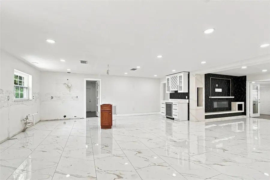 6463 1st Avenue N, Saint Petersburg, FL 33710 - #2
