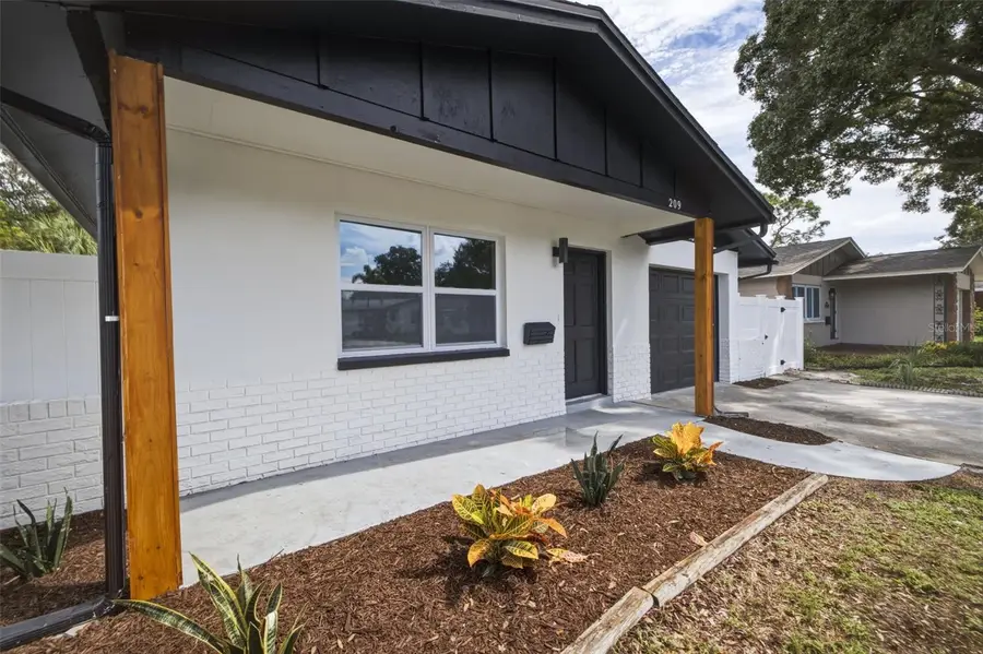 209 SE Monroe Circle N, Saint Petersburg, FL 33703 - #3