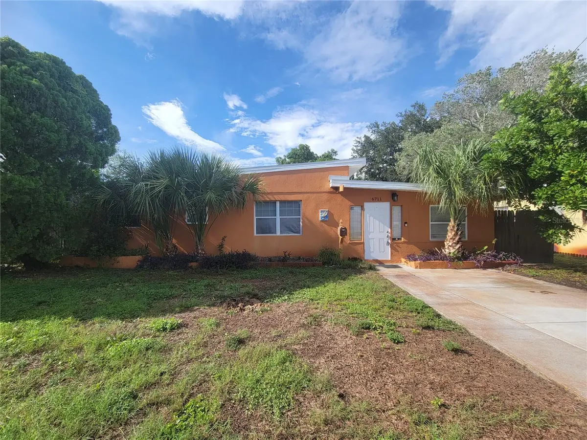 6711 Dartmouth Avenue N, Saint Petersburg, FL 33710 - #1