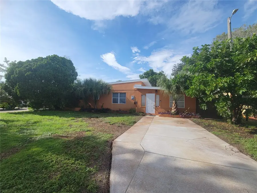 6711 Dartmouth Avenue N, Saint Petersburg, FL 33710 - #2